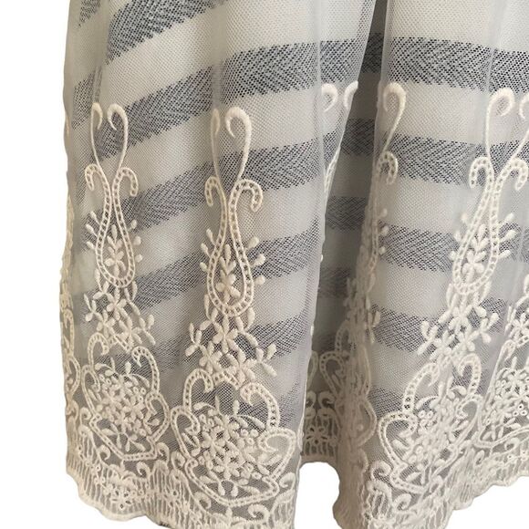 XHILARATION Woman's Racer back Tank Size M Navy Blue with Lace Overlay Front - Picture 3 of 12